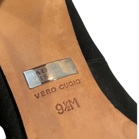 Stunning Authentic Badgley Mischka Shoes - Picture 2 of 8